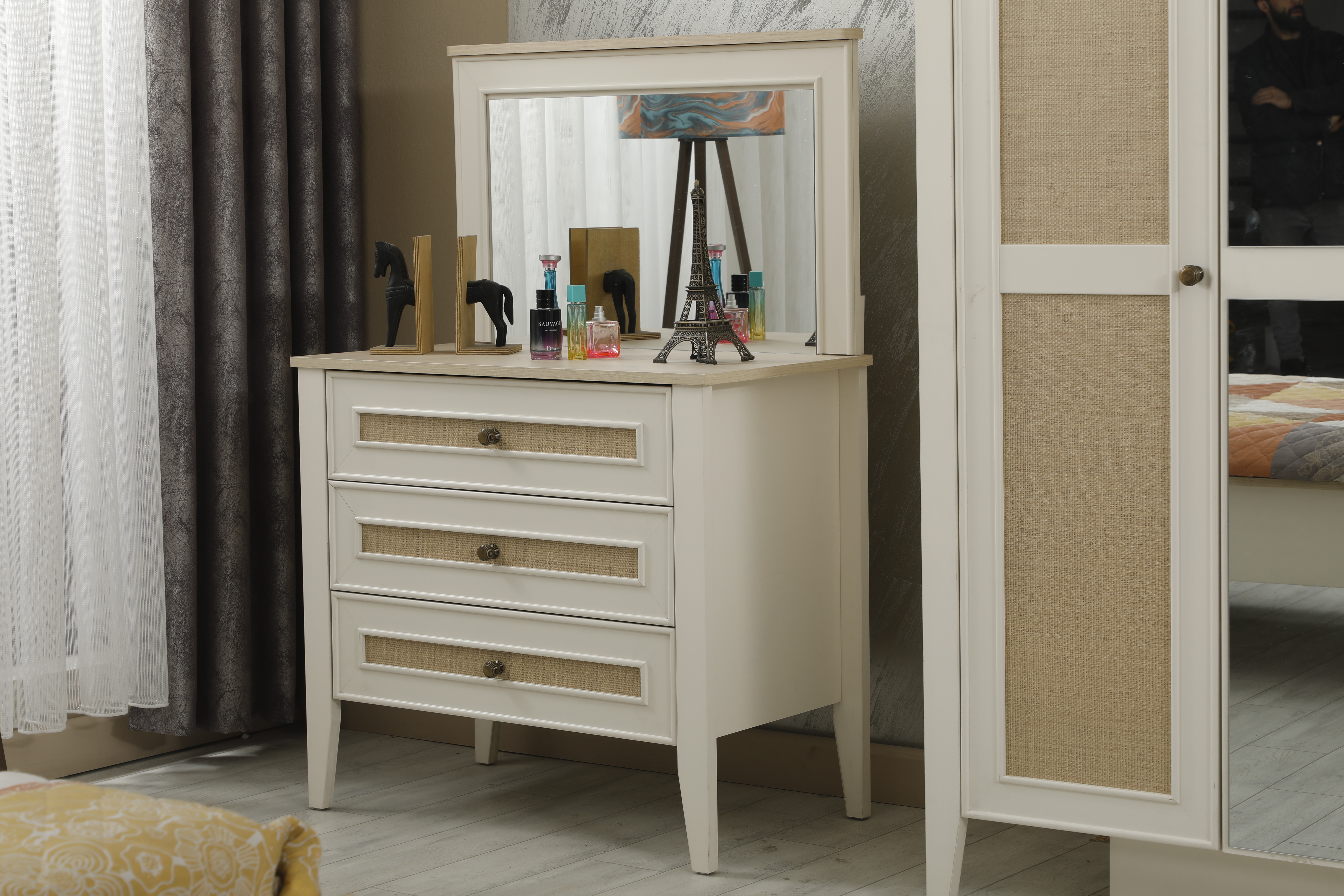 T-810 Luna Genç Odası